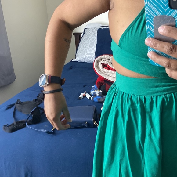 I'm selling the green one because I bought it small - Picture 2 of 3